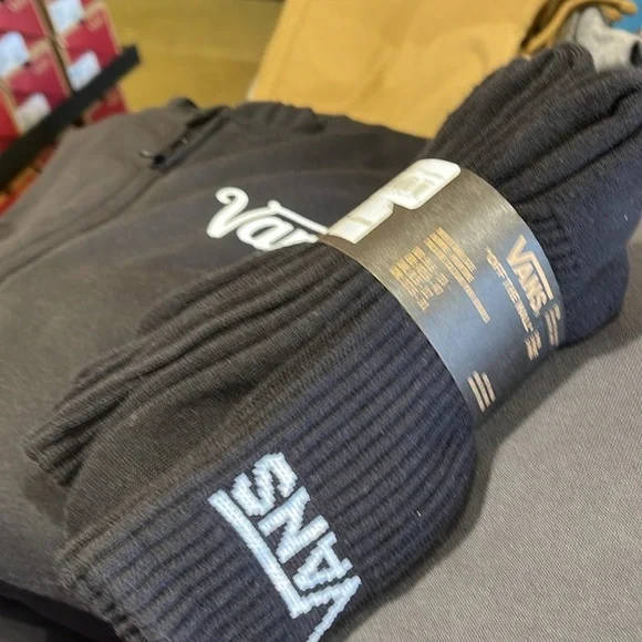 Vans Socks 3 pairs set CREW VANS.
"OFF THE WALL" Black/White
NWT - Picture 7 of 16